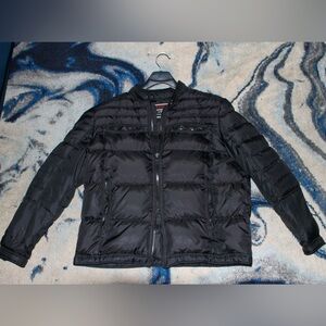 Guess puffer with reverse zipper